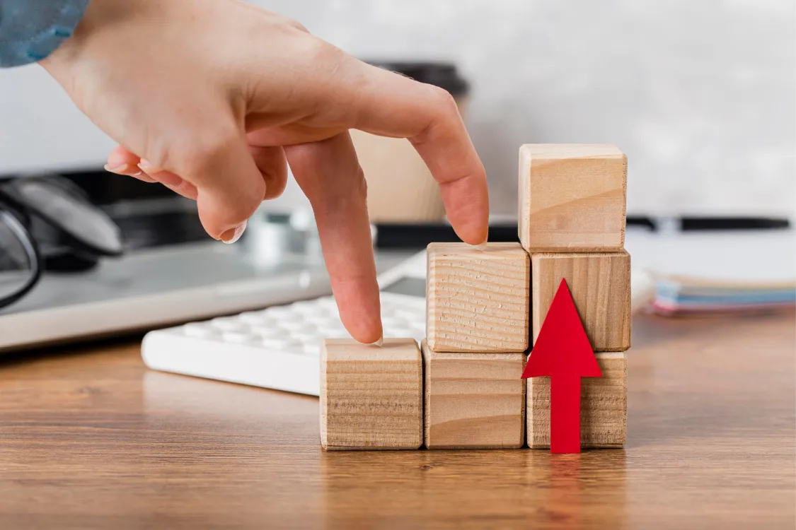 What is an incentive in sales compensation? Types & Examples